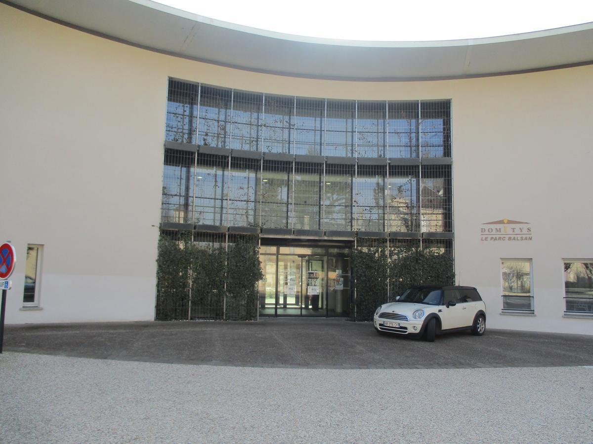 Domitys Le Parc Balsan Lejlighedshotel Châteauroux Eksteriør billede